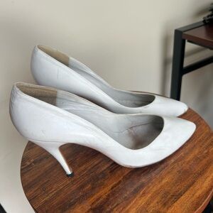 Vintage Leather Stuart Weitzman pumps